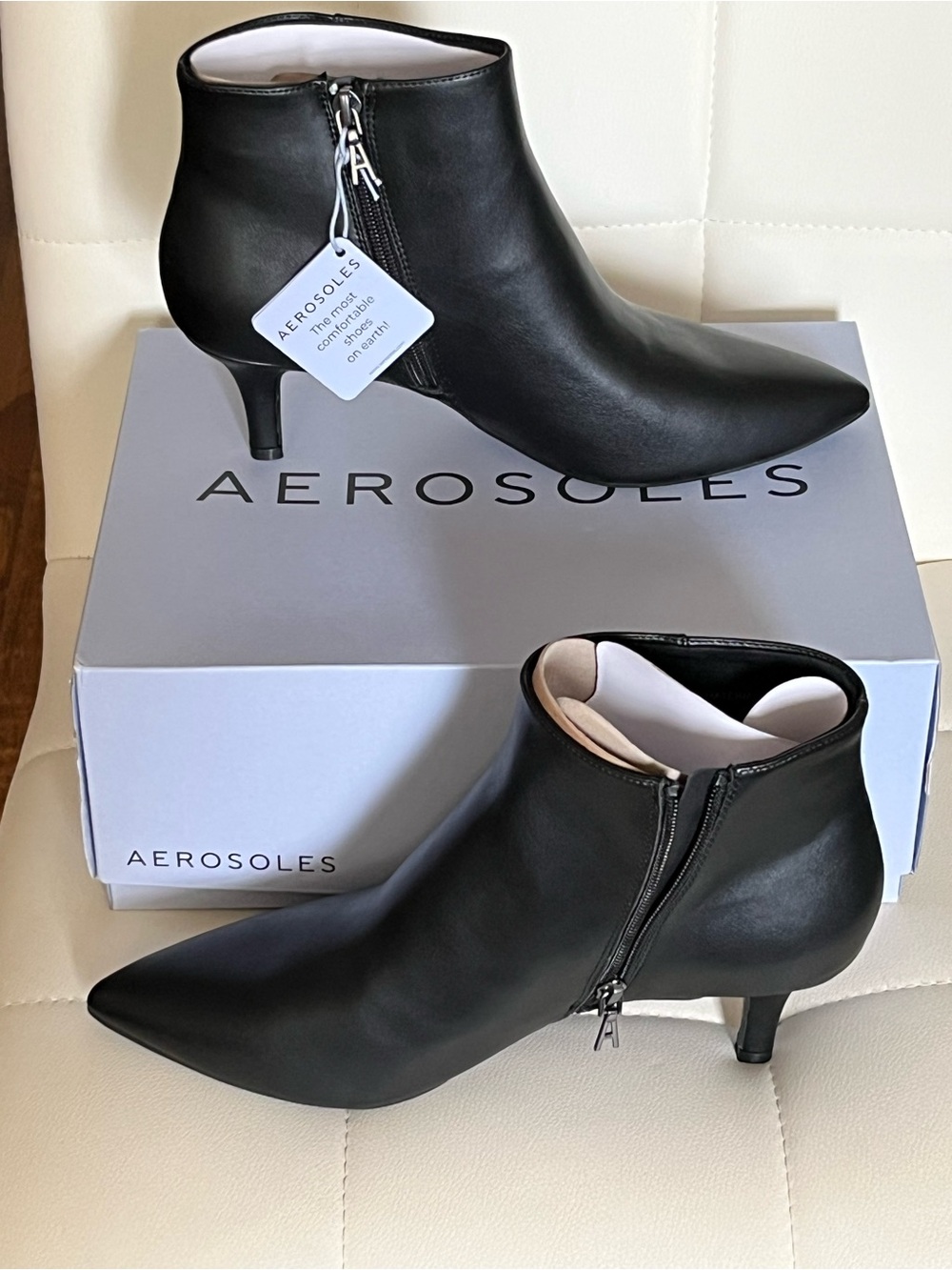 AEROSOLES Black Pointed Kitten Heel Ankle Booties - Picture 2 of 8